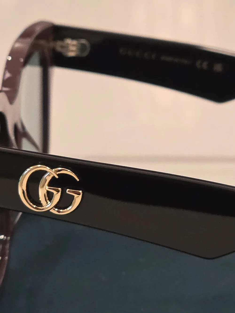 💯Authentic Gucci Burgundy Front Black Temples  Sunglasses with Gold GG